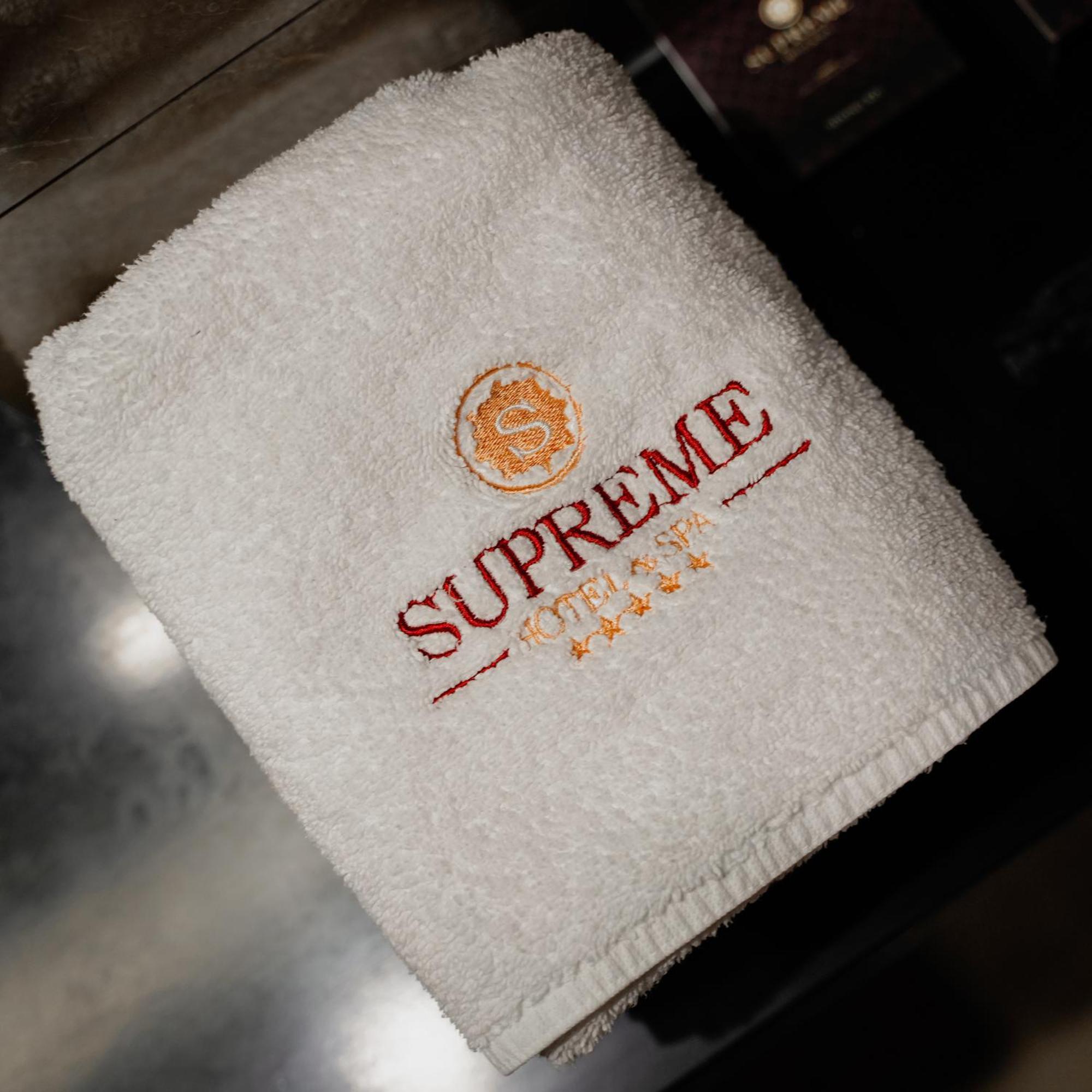 Supreme Hotel Golem  Kültér fotó
